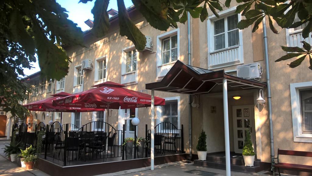 Hotel Thelena Tolna ภายนอก รูปภาพ