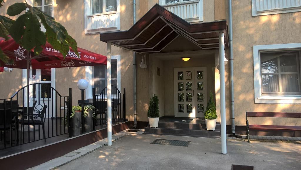 Hotel Thelena Tolna ภายนอก รูปภาพ